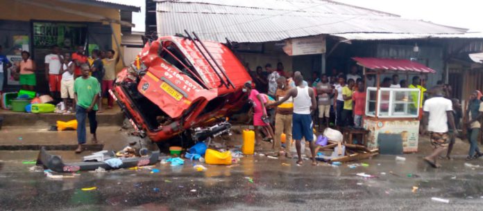 Adeiso-car-crash-960x421