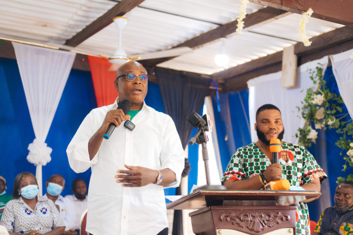 Hon Kojo Bonsu addressing fisherfolks at Chorkor
