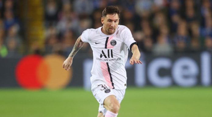 Messi-210915-Running-G1050