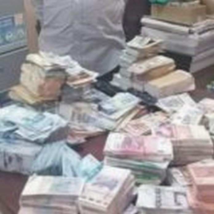 Fake-currency-e1635441538739-750x375-1-150x150 (Copy)