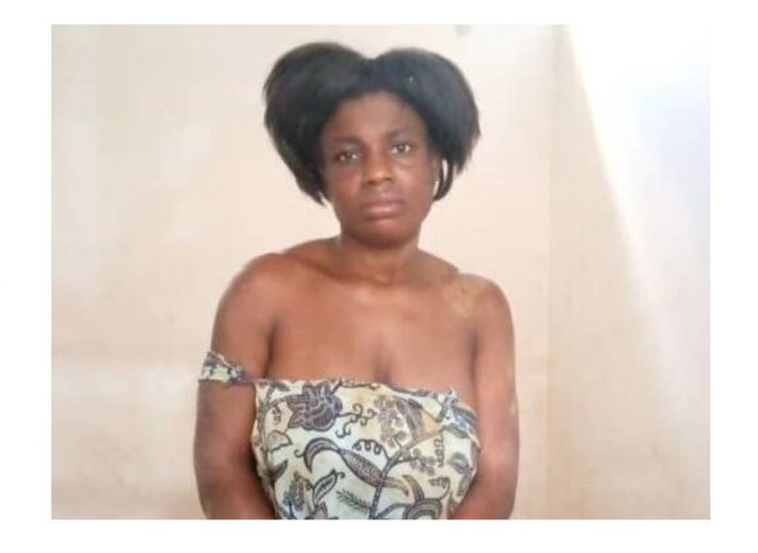 Woman, 27, beheads husband with machete Woman, 27, beheads husband with machete