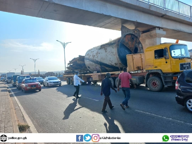 Truck on N1