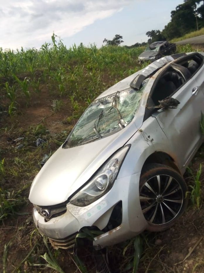 Car abandoned at the Kwamekrom-Kpando accident sceneImage 2021-10-20 at 3.49.16 PM