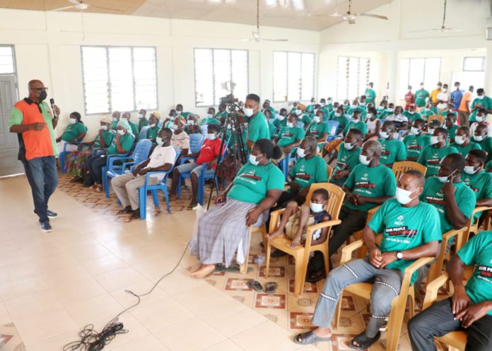 Kojo Bonsu addressing fisherfolks at the dialogue