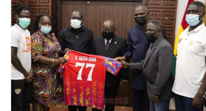 President-Akufo-Addo-Middle-with-Hearts-of-Oak-e1637758353129