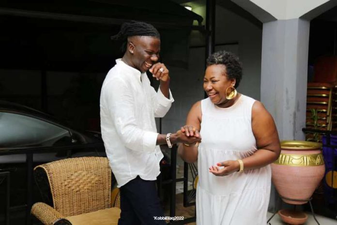 Gifty Anti and stonebwoy (Photo source: Kobbi Blaq- Facebook) Gifty Anti and stonebwoy (Photo source: Kobbi Blaq- Facebook)