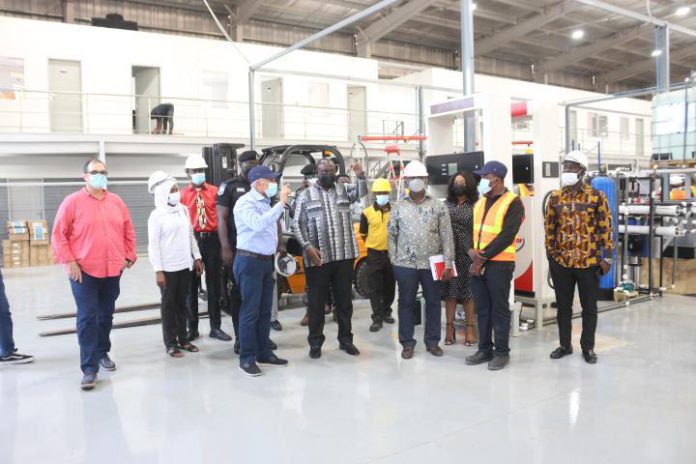 Trade Minister inspecting plants at Japan Motors