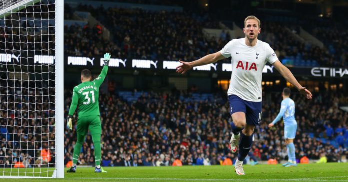 Kane celebrates against Man City Kane celebrates against Man City
