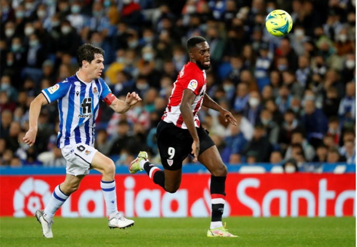 Real Sociedad's defender Aritz Elustondo (L) in action against Athletic Bilbao's striker Inaki Williams (R) during the Spanish LaLiga soccer match between Real Sociedad and Athletic Club Bilbao held at Reale Arena stadium, in San Sebastian, northern Spain, 31 October 2021. EPA/Juan Herrero Real Sociedad's defender Aritz Elustondo (L) in action against Athletic Bilbao's striker Inaki Williams (R) during the Spanish LaLiga soccer match between Real Sociedad and Athletic Club Bilbao held at Reale Arena stadium, in San Sebastian, northern Spain, 31 October 2021. EPA/Juan Herrero