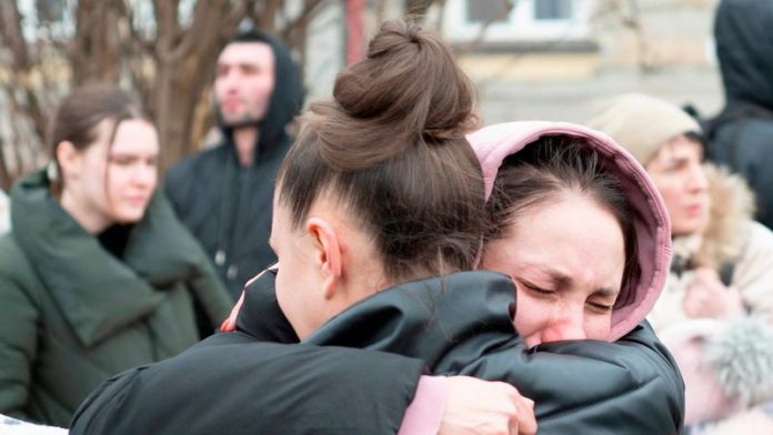 The daughter had been alongside hundreds of mums and children who had travelled on the same train from Lviv ( Image: ©Stan Kujawa) The daughter had been alongside hundreds of mums and children who had travelled on the same train from Lviv ( Image: ©Stan Kujawa)