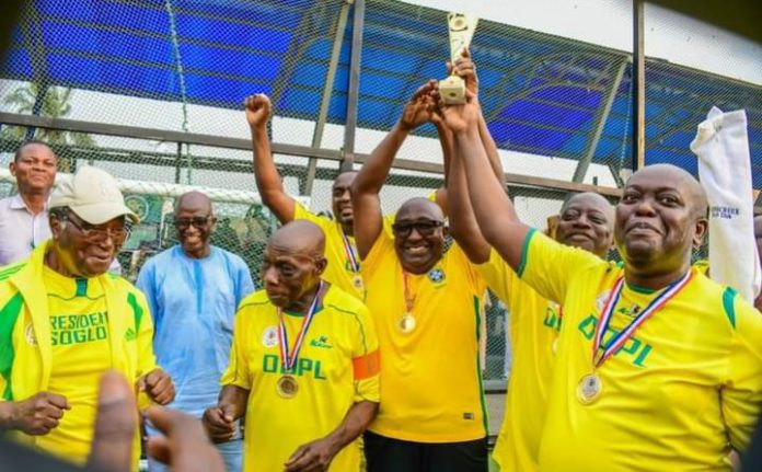 85-year-old ex-president of Nigeria scores 2 goals during friendly match