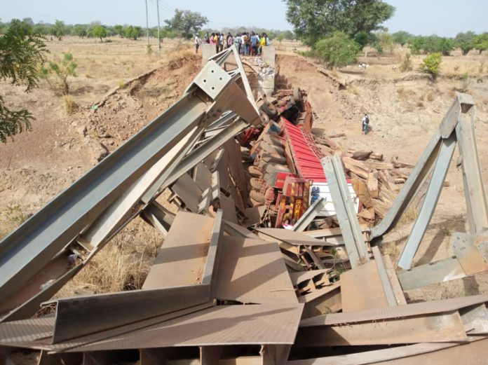 bridge_collapse2