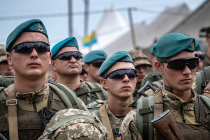 Ukrainian Marines at the closing ceremony of Exercise Sea Breeze in Chabanka, Ukraine, July 12, 2019. Image: US Navy/Mass Communication Specialist 3rd Class T. Logan Keown