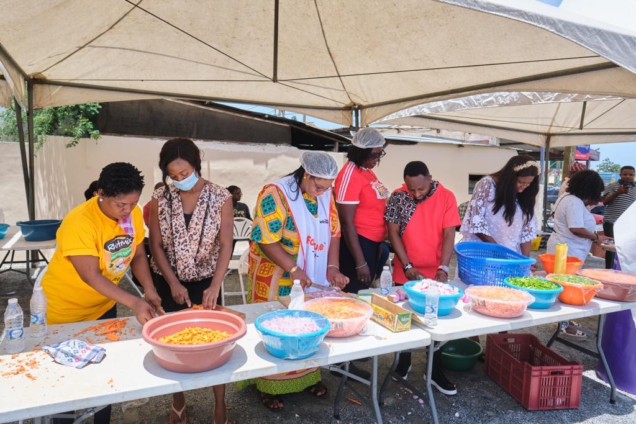 Joy-FM-Easter-Soup-Kitchen-2022-636x424