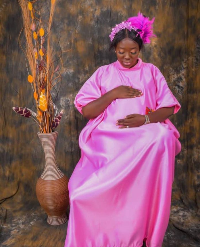 Funny Face's ex-wife showing off baby bump