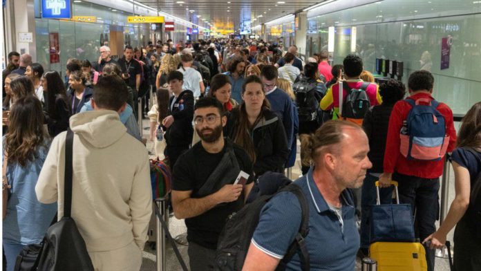 Heathrow airlines charges / Credit: GETTY IMAGES