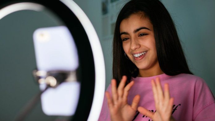 Instagram video verification / GETTY IMAGES