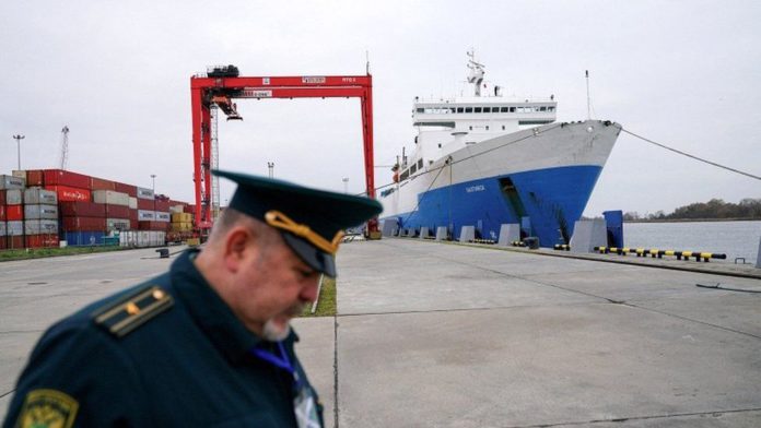Russia warns Lithuana over rail transit / Credit: REUTERS