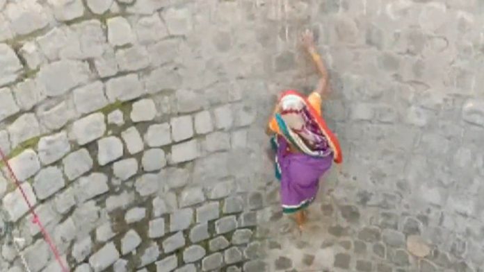 Woman risk life for water