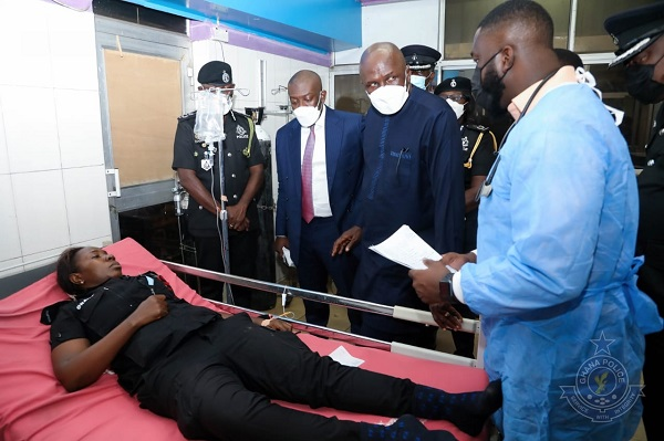 Interior Minister visits injured police officers