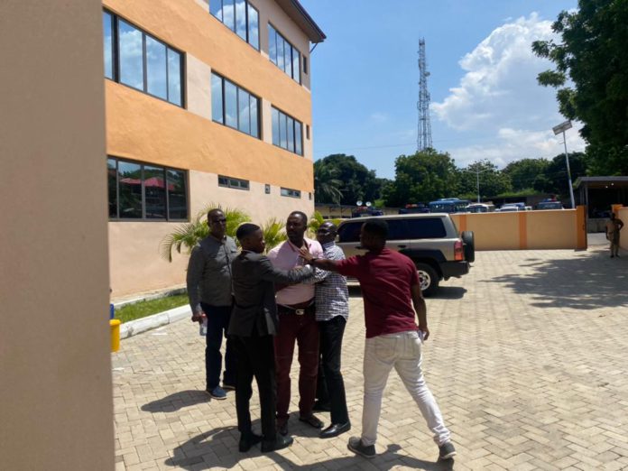 ‘Why are you taking pictures of me’ - Father accused of offering daughter for money ritual pounces on journalist ‘Why are you taking pictures of me’ - Father accused of offering daughter for money ritual pounces on journalist