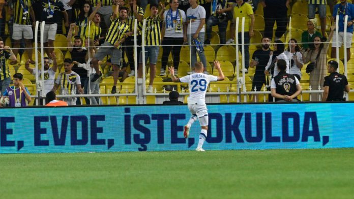 Anger over pro putin chant at turkey football match / Credit: GETTY IMAGES