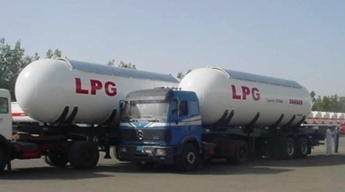 Gas tanker