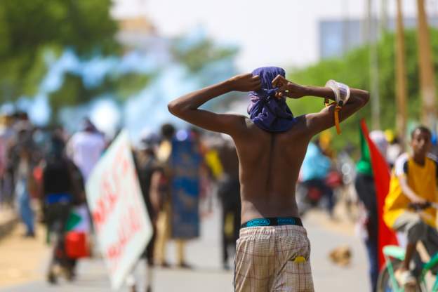 Sudan Protest: Police fires tear gas at protesters / Credit: GETTY IMAGES