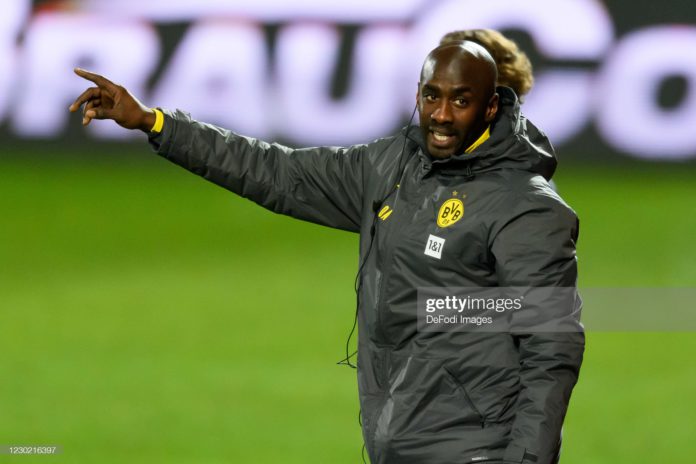 BERLIN, GERMANY - DECEMBER 18: (BILD ZEITUNG OUT) assistant coach Otto Addo of Borussia Dortmund gestures during the Bundesliga match between 1. FC Union Berlin and Borussia Dortmund at Stadion An der Alten Foersterei on December 18, 2020 in Berlin, Germany. (Photo by Mario Hommes/DeFodi Images via Getty Images) BERLIN, GERMANY - DECEMBER 18: (BILD ZEITUNG OUT) assistant coach Otto Addo of Borussia Dortmund gestures during the Bundesliga match between 1. FC Union Berlin and Borussia Dortmund at Stadion An der Alten Foersterei on December 18, 2020 in Berlin, Germany. (Photo by Mario Hommes/DeFodi Images via Getty Images)