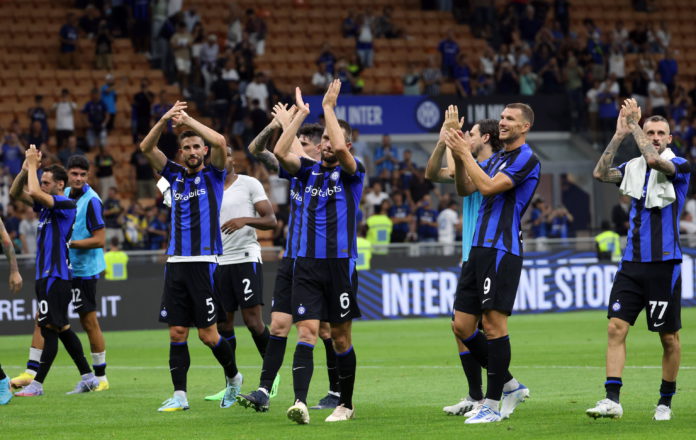 Inter Milans players jubilate after winning the Italian serie A soccer match between FC Inter and Spezia at Giuseppe Meazza stadium in Milan, Italy, 20 August 2022. EPA/MATTEO BAZZI Inter Milans players jubilate after winning the Italian serie A soccer match between FC Inter and Spezia at Giuseppe Meazza stadium in Milan, Italy, 20 August 2022. EPA/MATTEO BAZZI