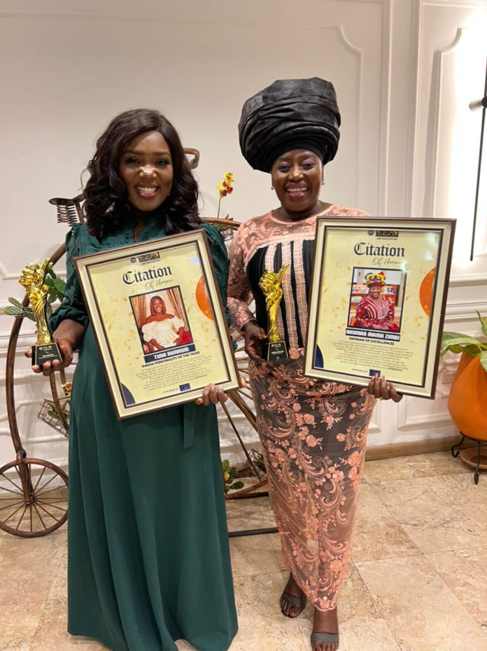 Cynthia Tima Yeboah (L) and Akumaa Mama Zimbi