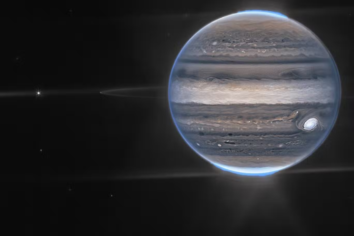 (NASA, ESA, Jupiter ERS Team; image processing by Ricardo Hueso (UPV/EHU) and Judy Schmidt) (NASA, ESA, Jupiter ERS Team; image processing by Ricardo Hueso (UPV/EHU) and Judy Schmidt)