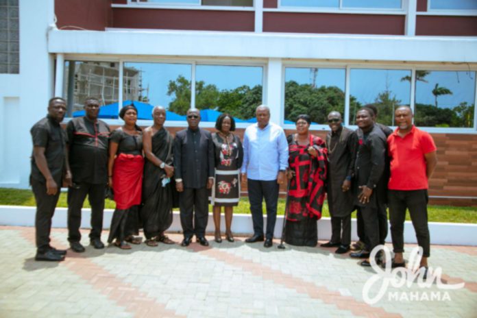 Mahama AB Crenstil