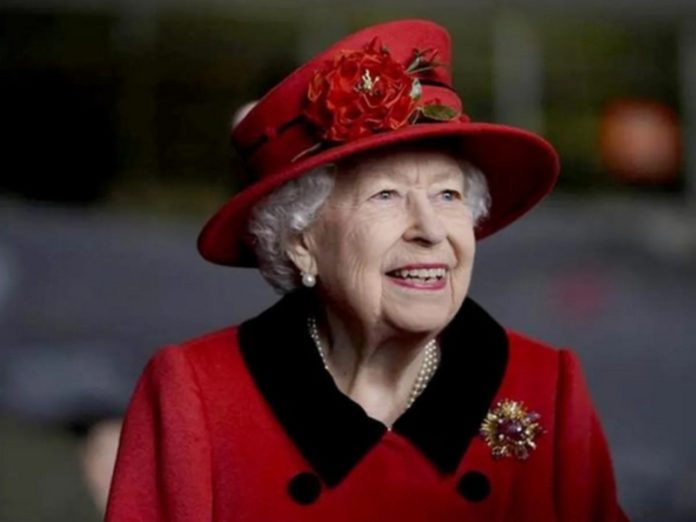 Queen-Elizabeth-II-1-1-565x424 (Copy)