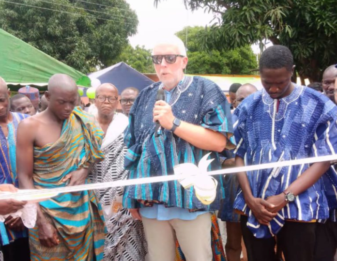 Nurses at Kumdi receive 13-bedroom apartment from Fame Ghana Nurses at Kumdi receive 13-bedroom apartment from Fame Ghana