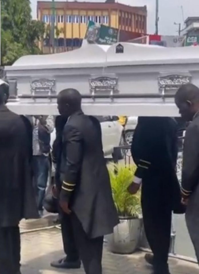 Sad scenes as late BBNaija star is buried