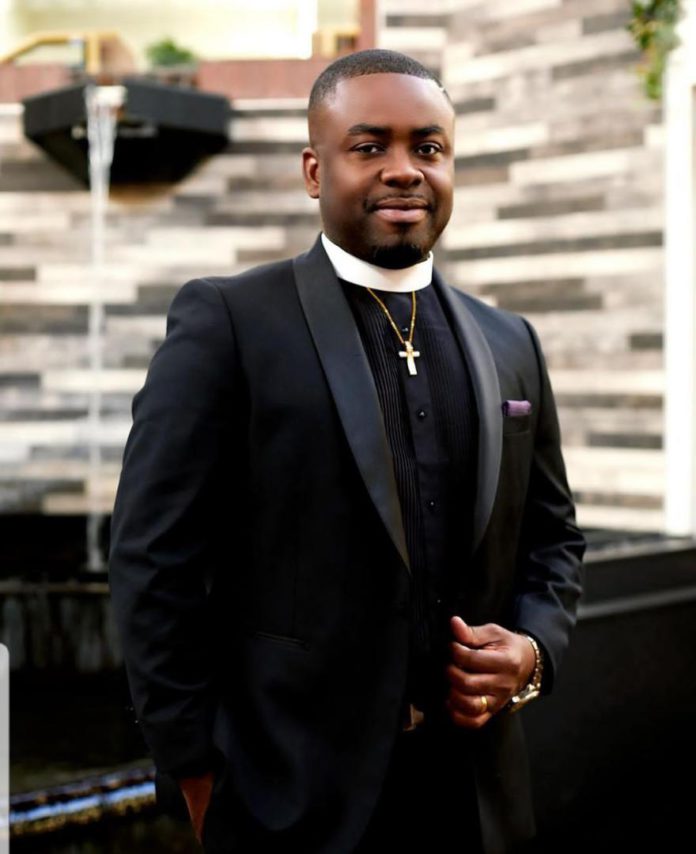 Mike of 'Willie and Mike fame ordained pastor