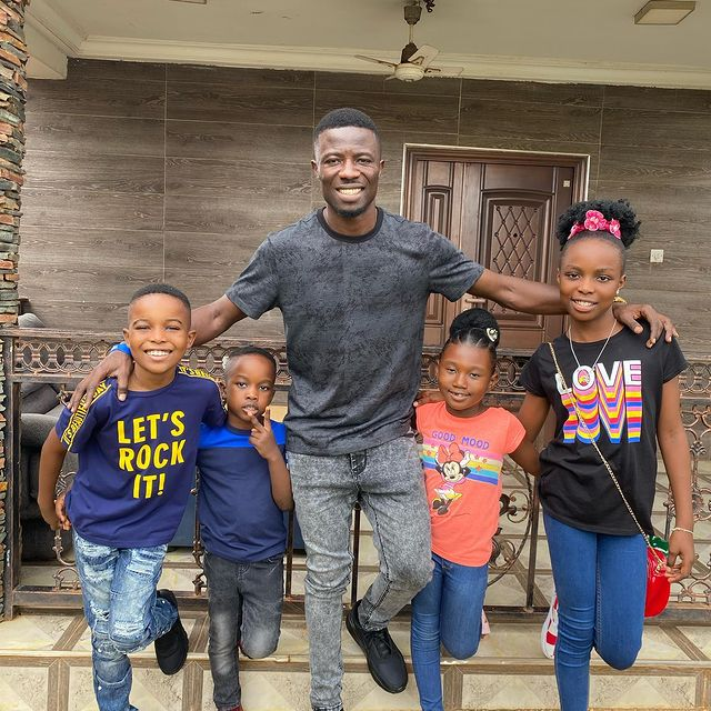 Kwaku Manu with his all grown up children