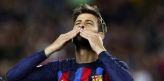 Barcelona's match jersey had 'Sempr3' (For3ver) next to the crest