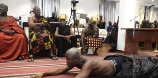 Okyenhene destools Benkumhene over galamsey