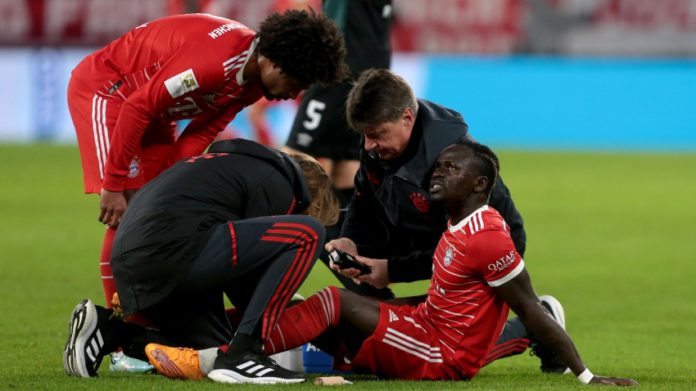 Sadio Mane injured Sadio Mane injured