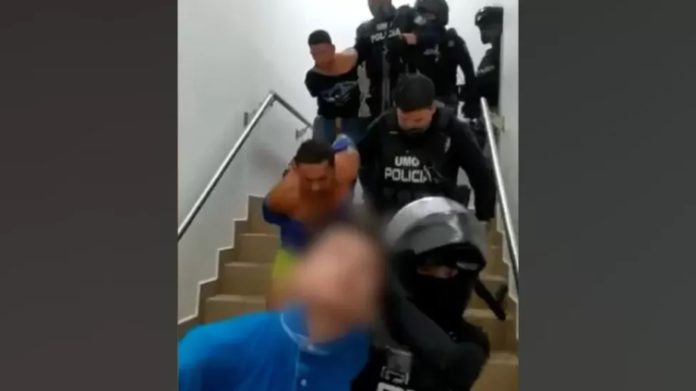 The-arrest-of-gang-members-who-took-hostages-after-storming-a-hospital-in-Ecuador-was-shared-on-social-media-754x424
