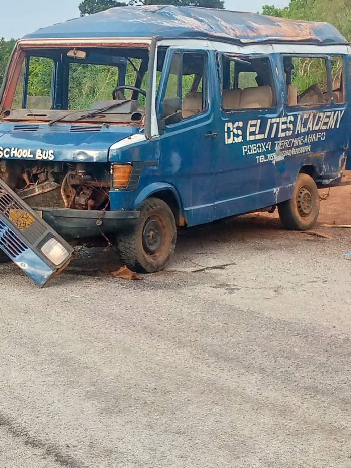 4 dead, scores seriously injured in accident involving school bus