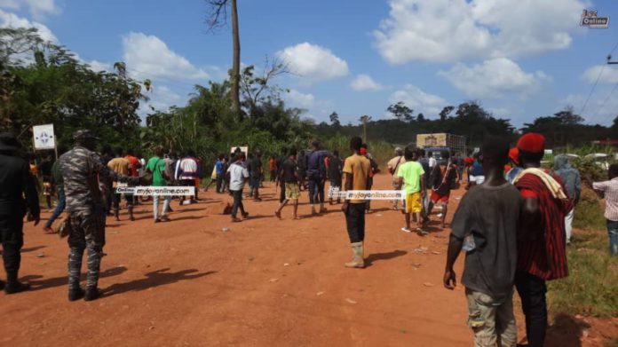 Youth-clash-at-Kenyase-5-754x424