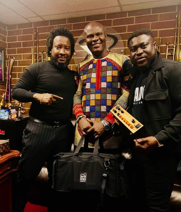 Sonnie Badu donates to Uncle Ato