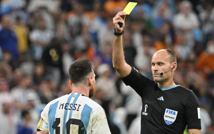 Lahoz was criticised for how he officiated Argentina's win against the Netherlands / ALBERTO PIZZOLI/GettyImages Lahoz was criticised for how he officiated Argentina's win against the Netherlands / ALBERTO PIZZOLI/GettyImages