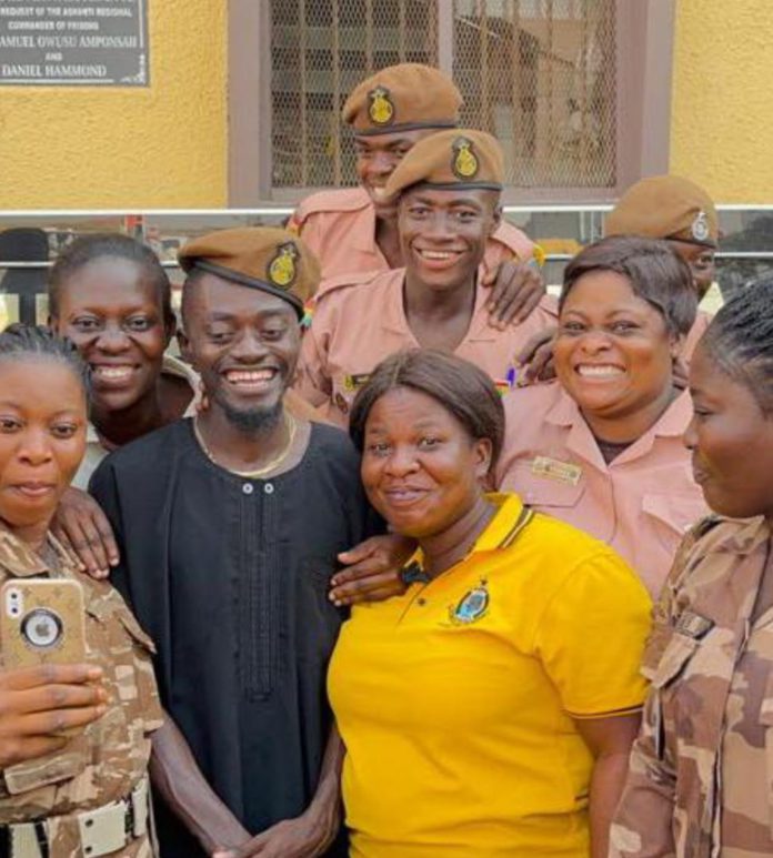 Lilwin makes massive donation to Kumasi central prison