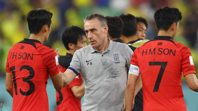 Bento told South Korea's players he was leaving his post as their manager following their defeat by Brazil