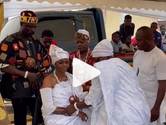 Ayisha Modi's coronation as Sowutuom queen mother