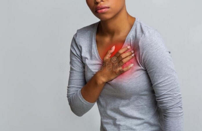cropped-afro-woman-suffering-acid-reflux-heartburn-symptomatic-indigestion-gastritis-disease-grey-background-black-168729983-652x424 (Copy)